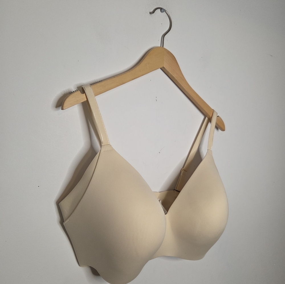 Knix Wing Woman Contour Bra Seamless Cream Bra Size 8